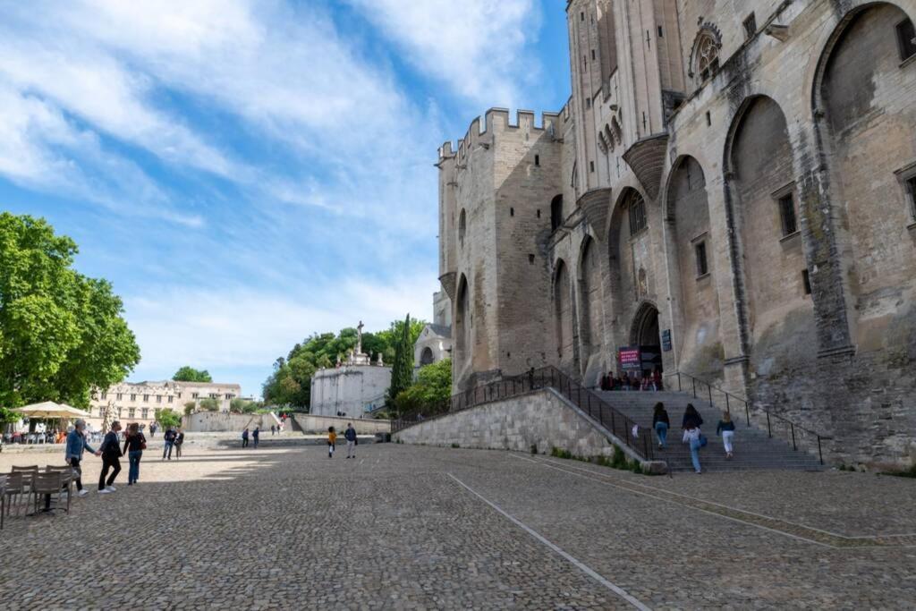 شقة Bien D'Exception En Face Du Palais Des Papes أفينيون المظهر الخارجي الصورة