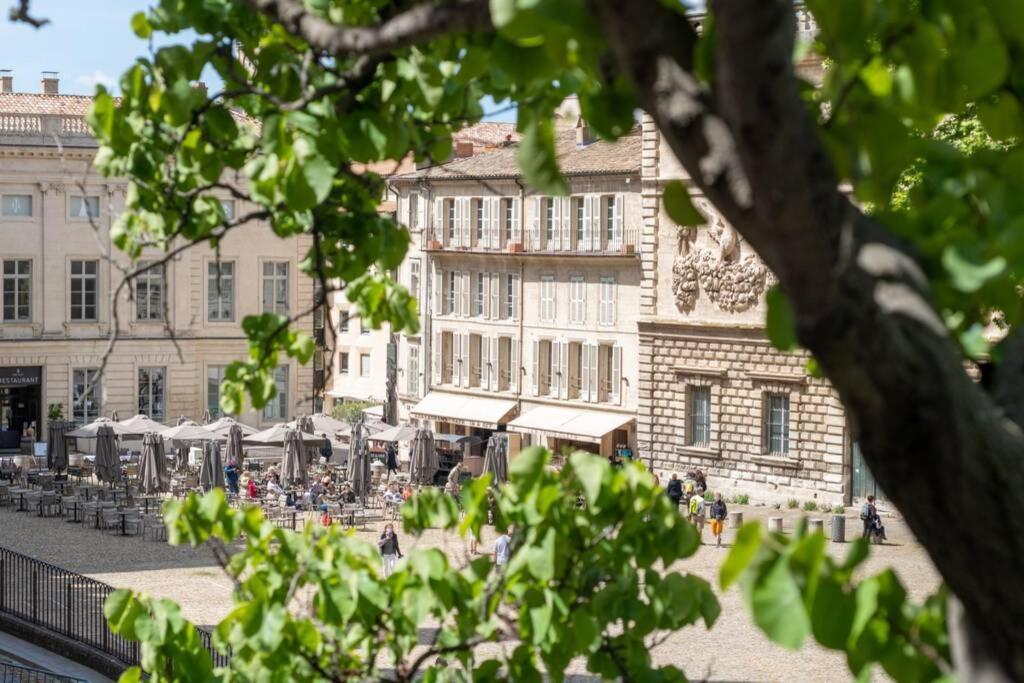 شقة Bien D'Exception En Face Du Palais Des Papes أفينيون المظهر الخارجي الصورة