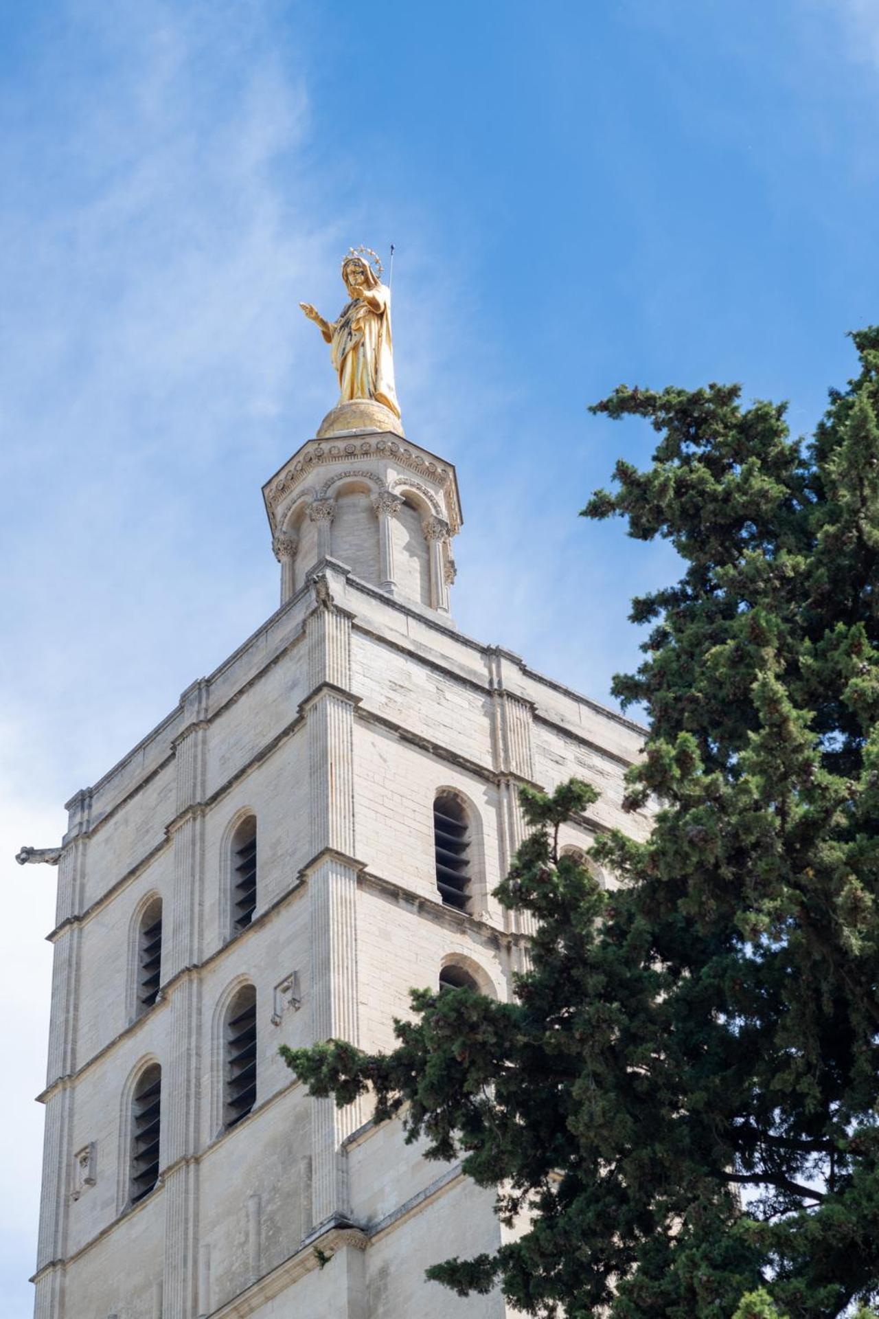 شقة Bien D'Exception En Face Du Palais Des Papes أفينيون المظهر الخارجي الصورة
