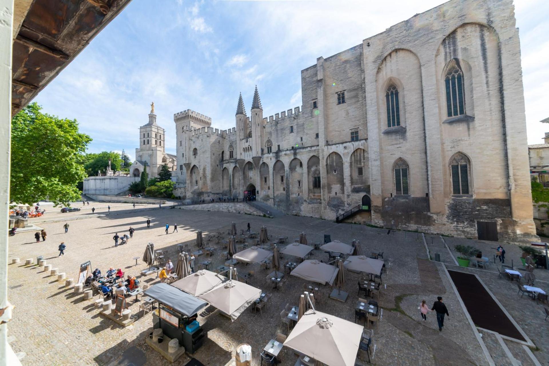 شقة Bien D'Exception En Face Du Palais Des Papes أفينيون المظهر الخارجي الصورة
