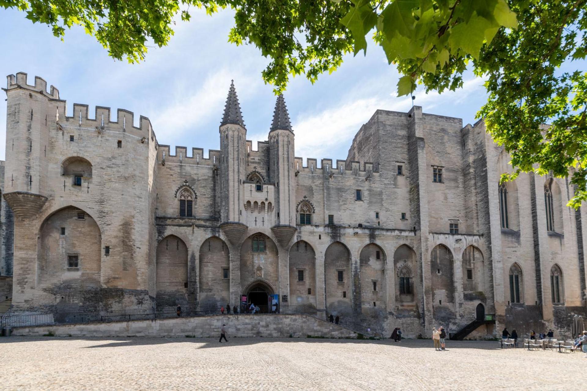 شقة Bien D'Exception En Face Du Palais Des Papes أفينيون المظهر الخارجي الصورة