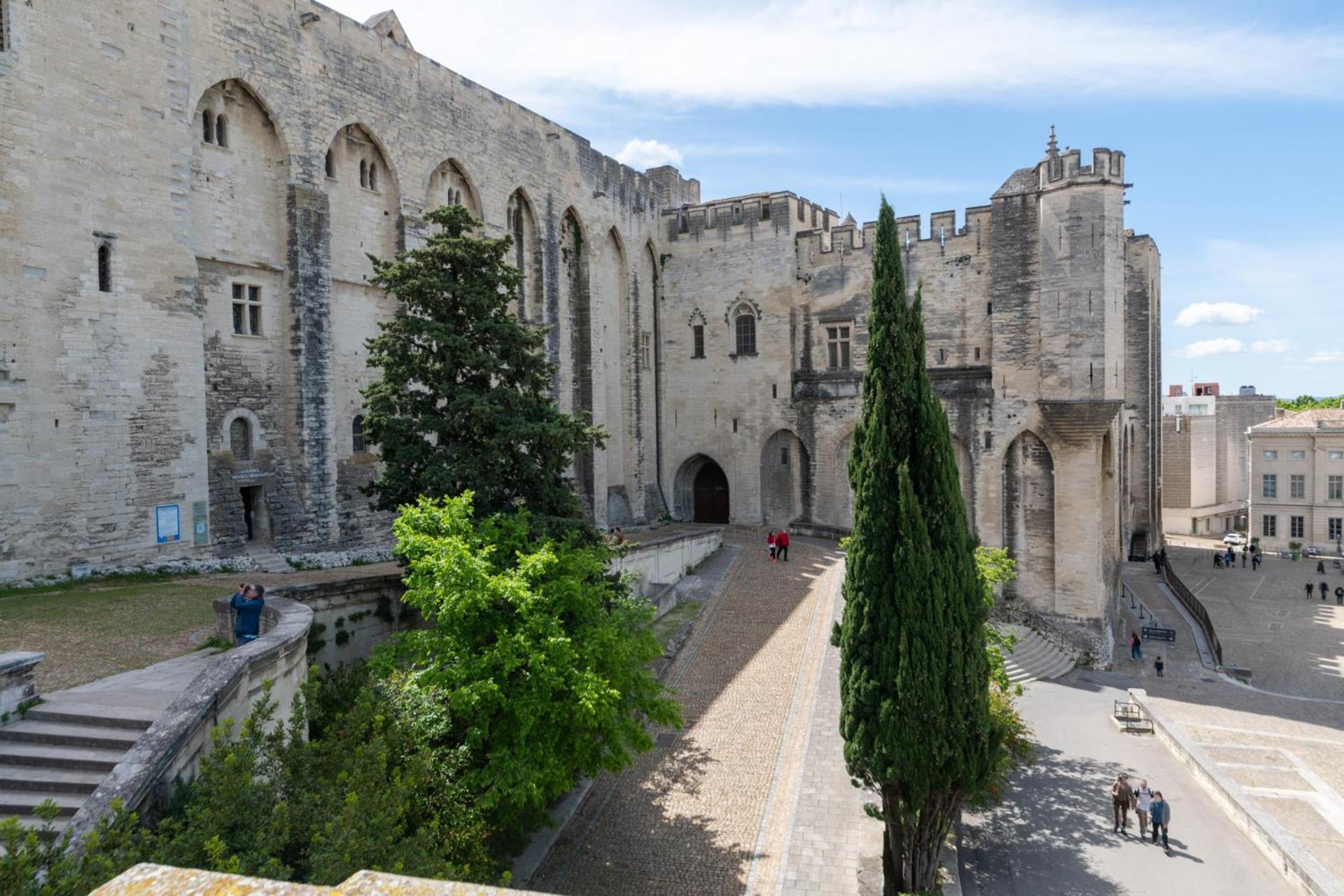 شقة Bien D'Exception En Face Du Palais Des Papes أفينيون المظهر الخارجي الصورة