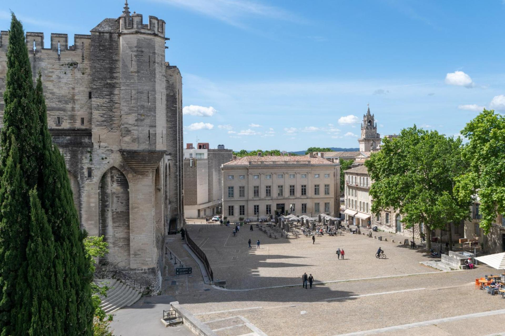 شقة Bien D'Exception En Face Du Palais Des Papes أفينيون المظهر الخارجي الصورة