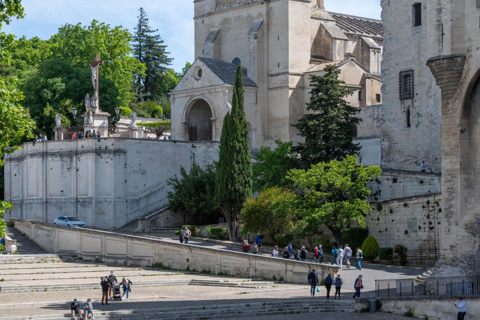 شقة Bien D'Exception En Face Du Palais Des Papes أفينيون المظهر الخارجي الصورة